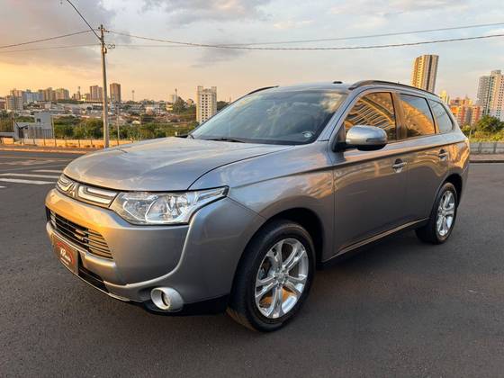 MITSUBISHI OUTLANDER 2.0 16V GASOLINA 4P AUTOMÁTICO MITSUBISHI OUTLANDER 2.0 16V GASOLINA 4P AUTOMÁTICO